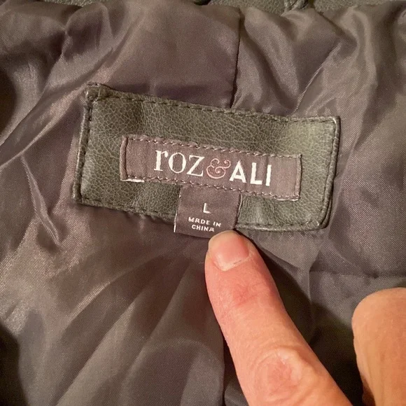 Roz & Ali dark grey pleather jacket - Picture 5 of 8